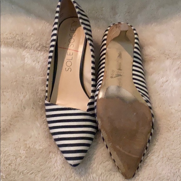 Heels - Picture 2 of 3